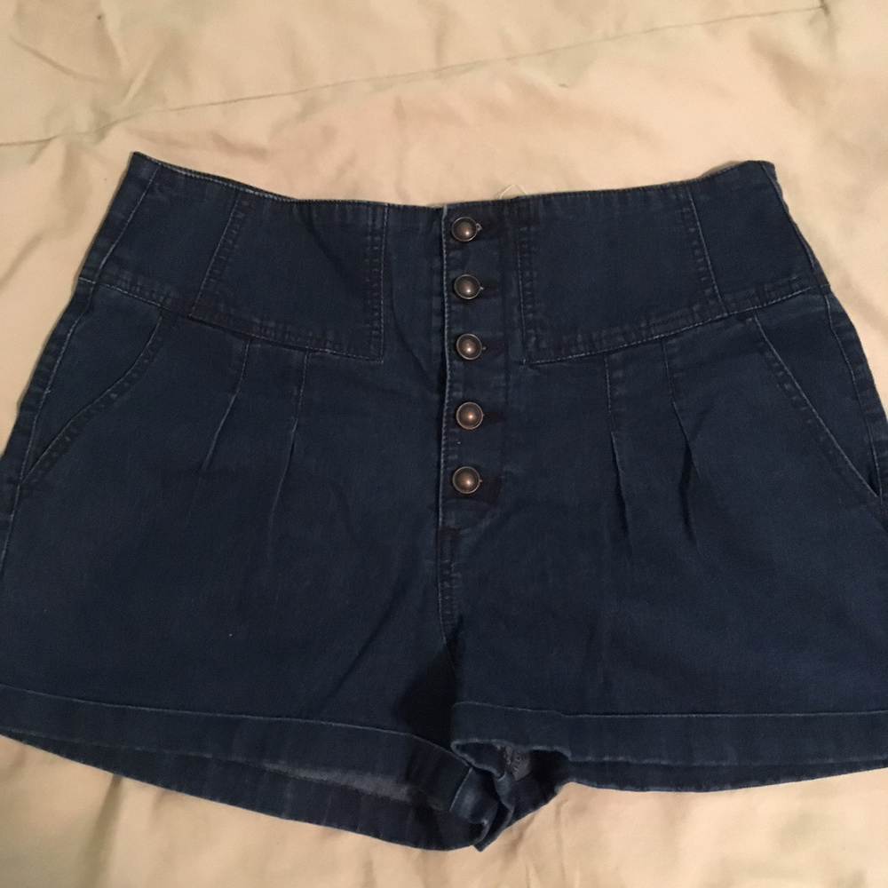 Used UO Pins & Needles High Waist Shorts, Size 32